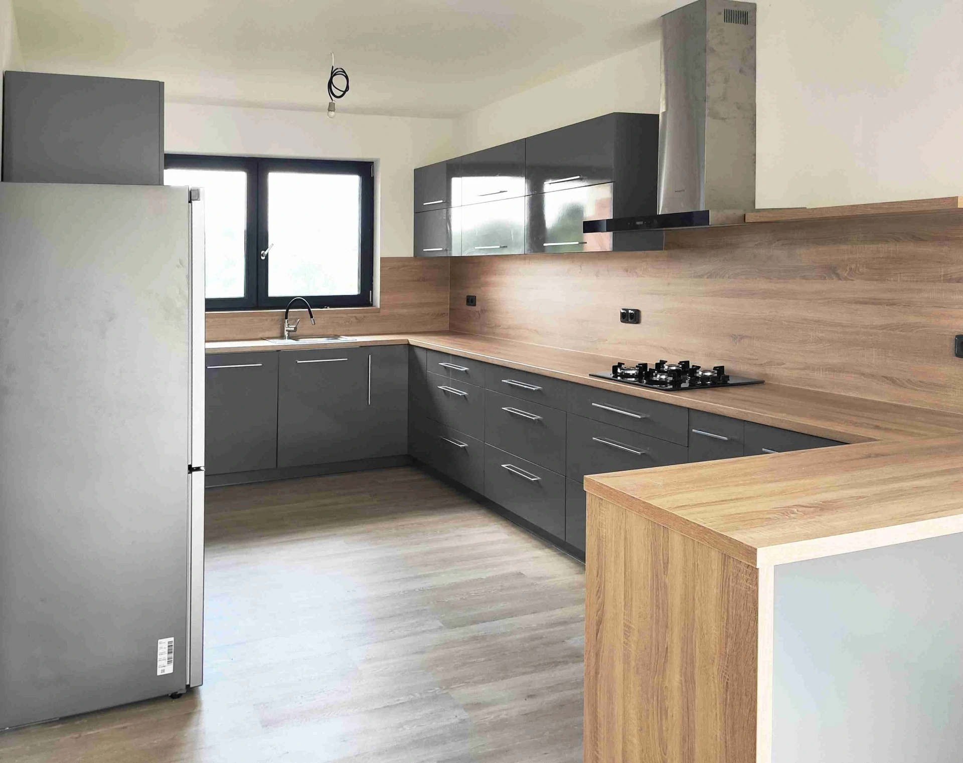 Moderní kuchyně na míru